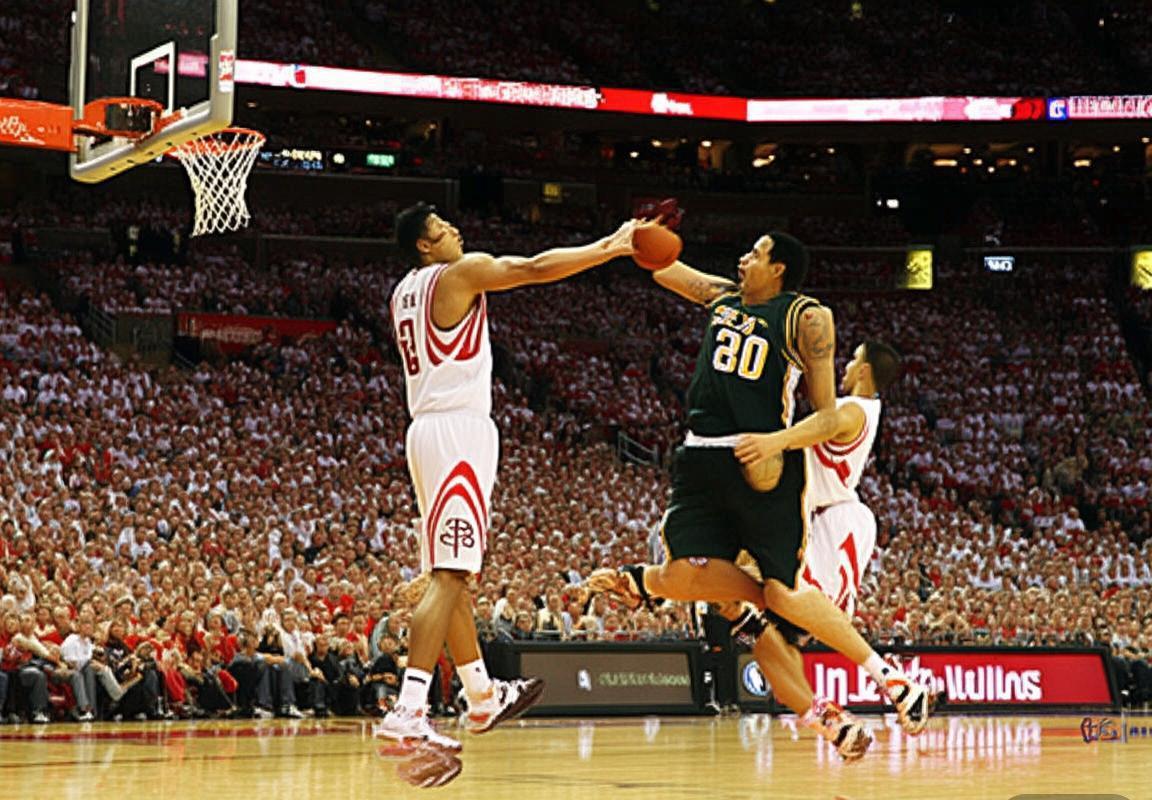 2007年NBA季后赛姚明德隆巅峰对决：火箭VS爵士焦点战回顾(图1)