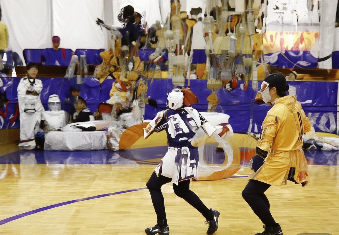 勇士马刺季后赛激战：勇士第三节逆袭，锁定胜局(图3)