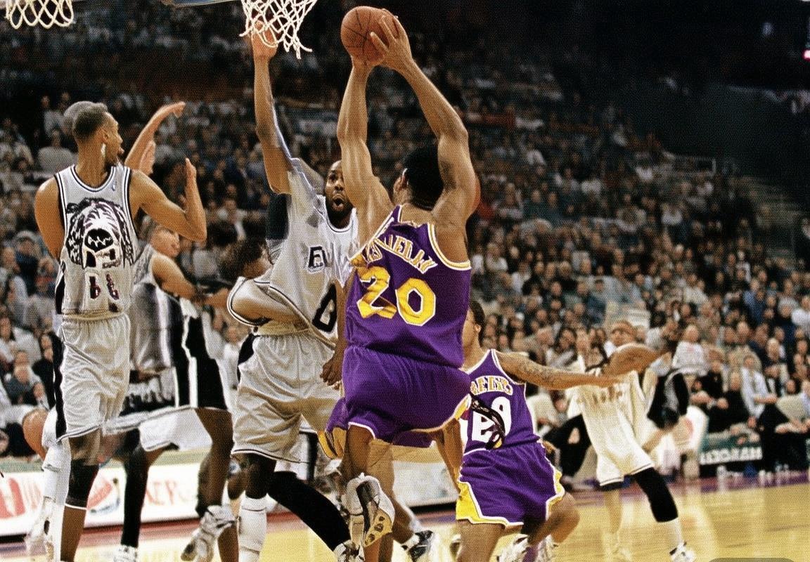 1999年NBA西决：马刺湖人巅峰对决及NBA格局影响(图1)